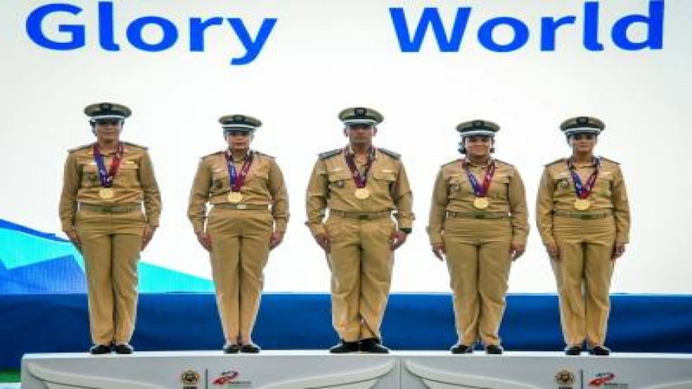  محمد السادس يعزي في وفاة المظلية العسكرية مليكة لحمر.. - شأنكم Tv