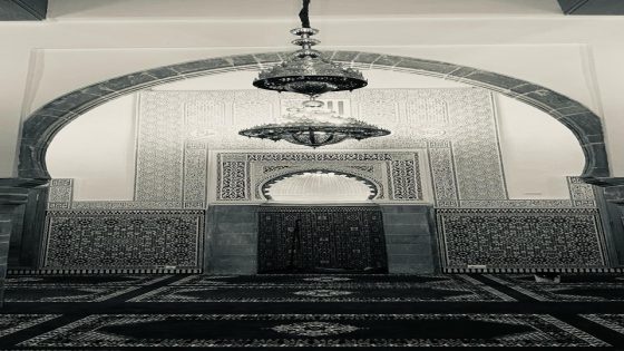 وقد عبر المراقبون والمنتسبون والمتابعون عن صدمتهم الكبيرة جراء هذا القرار المفاجئ، معتبرين أن غياب هذا الموسم لا يعني غياب نشاط داخلي محدود، بل يعني غياب منصة جامعة للذكر والمديح والدعاء والاجتماع على المحبة الخالصة في الله، ومنبرًا للتربية الروحية في ظل الثوابت المغربية الأصيلة، والمنهج السني القويم الذي ظلت الطريقة البنانية وفية له على مدى عقود.