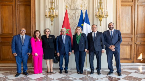 السيد الطالبي العلمي يجري مباحثات في باريس مع رئيسة الجمعية الوطنية الفرنسية