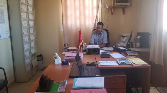 مدير مدرسة الرازي الابتدائية بحي الشراردة بأولاد تايمة يستقبل أولياء الأمور بمناسبة الدخول المدرسي