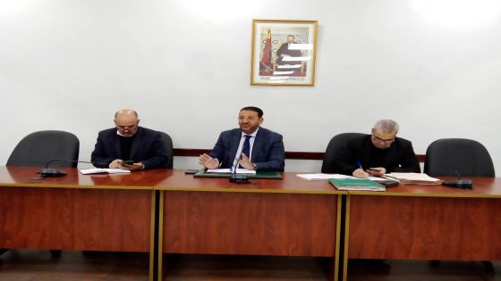 مرتيل..محمد العربي المرابط رئيس المجلس الجماعي يستقبل المواطنين في إطار سياسة القرب بجماعة مرتيل